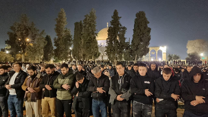 60 ألف مصل أدوا صلاة العشاء والتراويح في اليوم الثامن من شهر رمضان المبارك